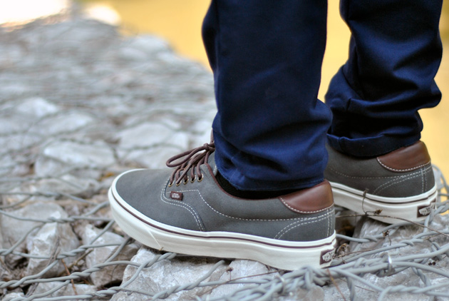 vans grise et marron