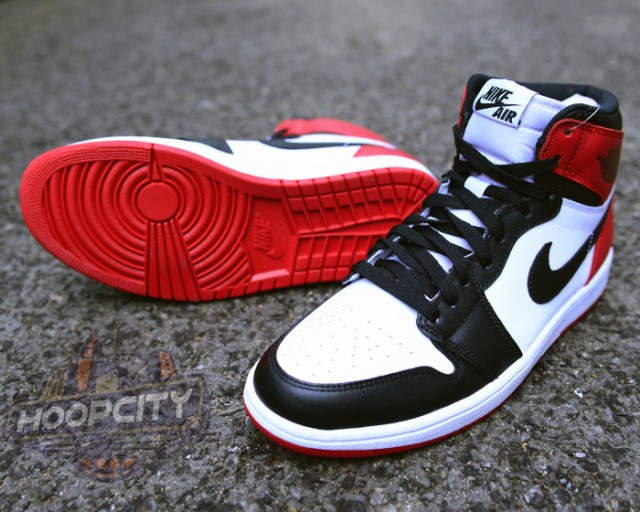 air-jordan-1-black-toe-2013_4