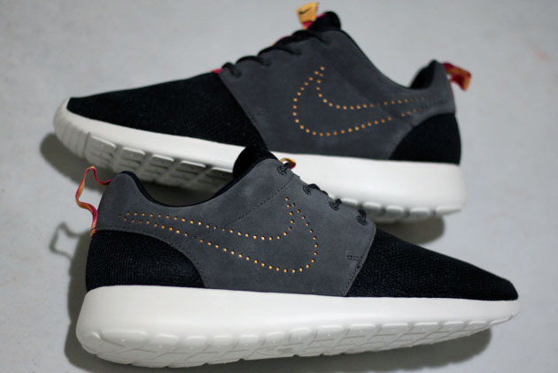 roshe run noir et grise