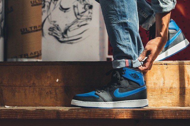 air-jordan-1-retro-ko-high-noir-bleu-royal-1