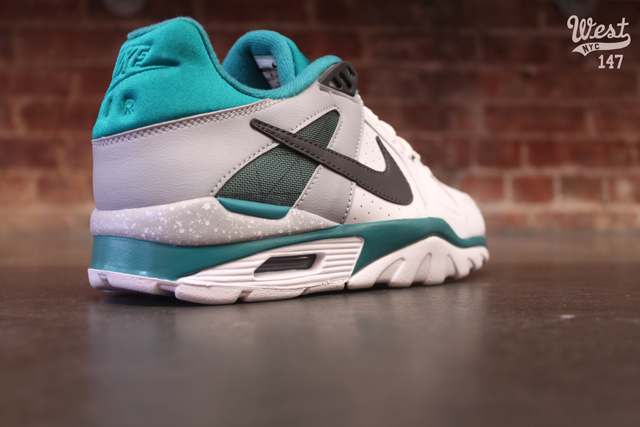 nike trainers teal