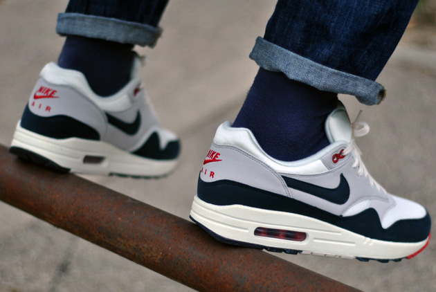 air max one noir et bleu