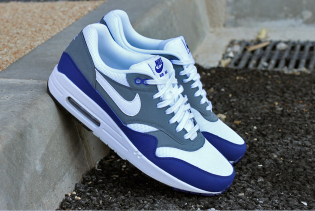 air max one noir et bleu
