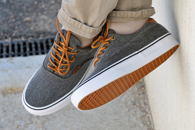 chaussure handball blanche