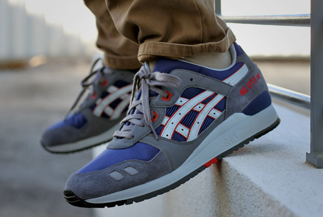 asics bleu et rouge