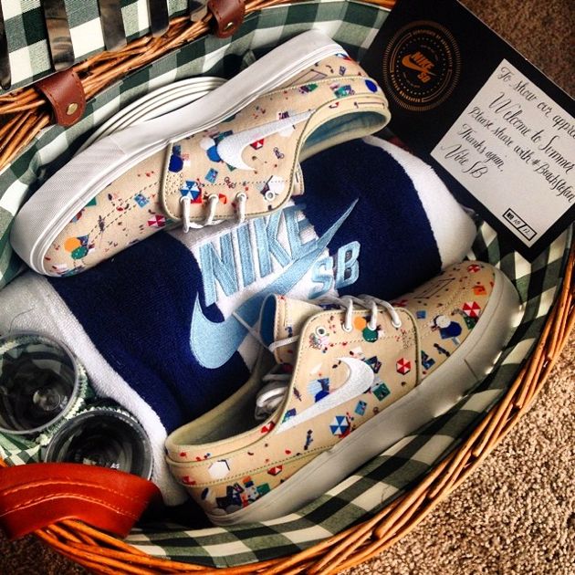nike beach sneakers
