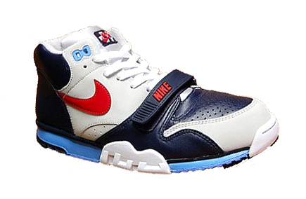 nike air trainer obsidian