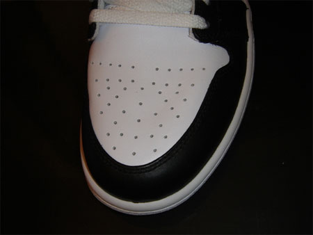 Jordan I 1 black white