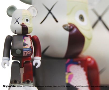 Bearbrick Kaws