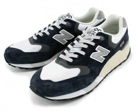 green-label-relaxing-x-new-balance-cm999-2