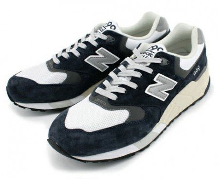 green-label-relaxing-x-new-balance-cm999-2 green-label-relaxing-x-new-balance-cm999-2