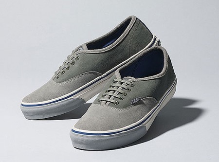 deluxe-vans-authentic