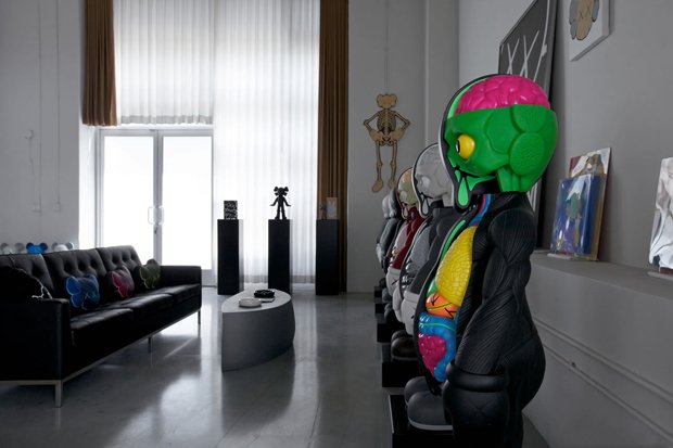 pirovino-kaws-collection-2