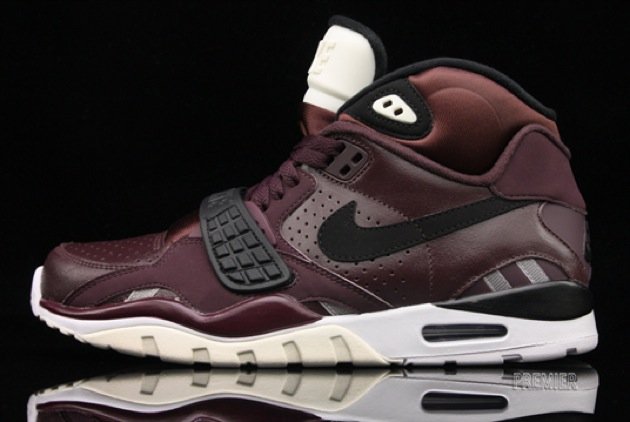 nike-air-trainer-sc2