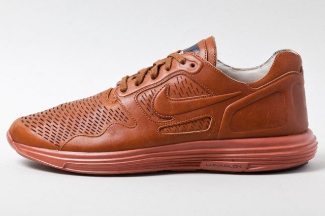 nike-lunar-flow-hazelnut-1-1