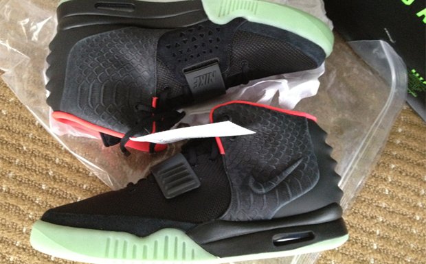 nike-air-yeezy2-black