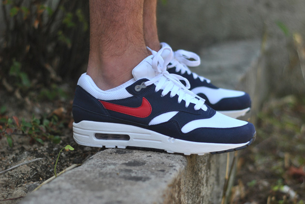 Nike Air Max 1 Red/Navy - Disponible - Sneakers.fr