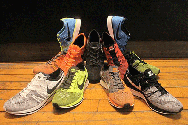Flyknit racer store trainer
