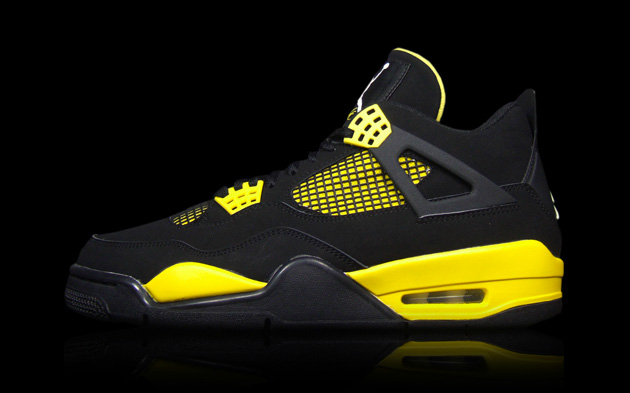 air-jordan-4-thunder
