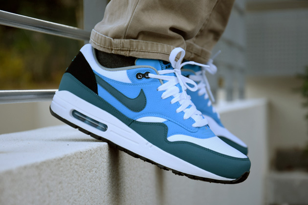 air max one blanche et bleu