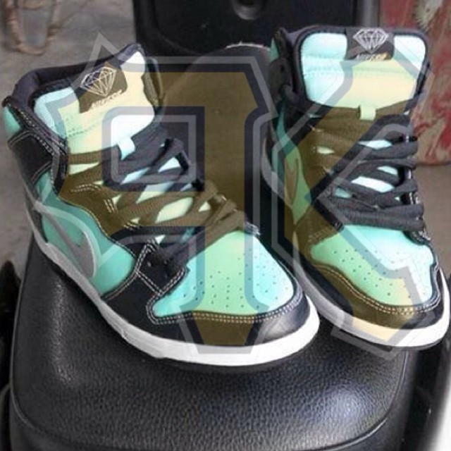 nike sb dunk high diamond