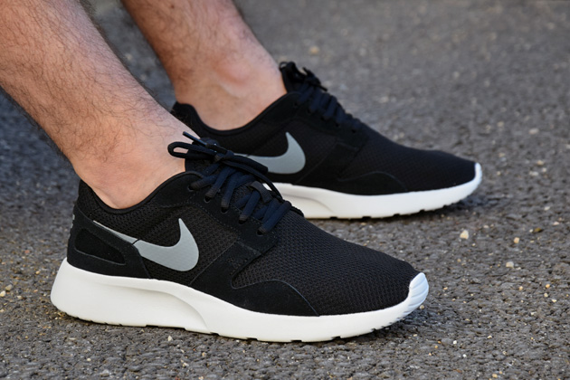 nike kaishi grise et noir