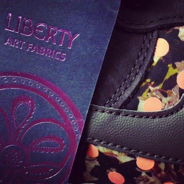 nike-air-force-1-high-par-liberty-2-640x640