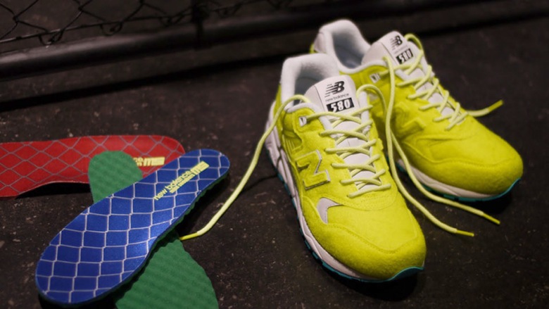 new balance 580 tennis ball