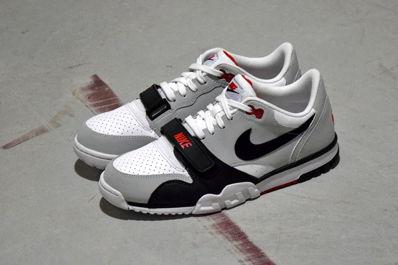 nike-air-trainer-low-chili-2