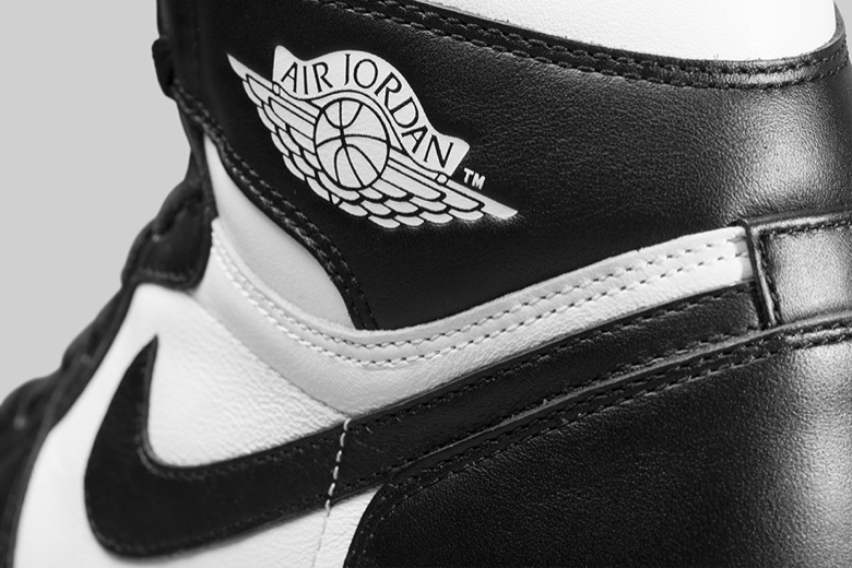 air jordan I black white