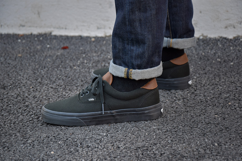 vans era black