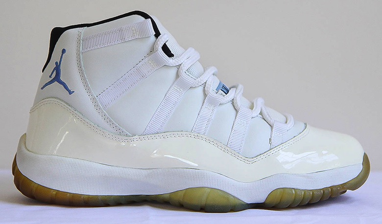 mj-jordan-11-columbia-13