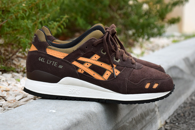 asics marron femme