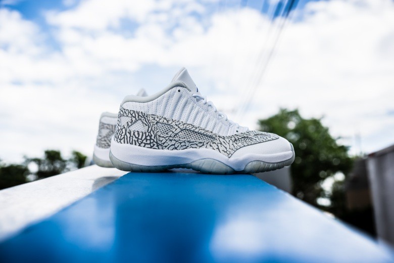 air jordan 11 low ie white cobalt