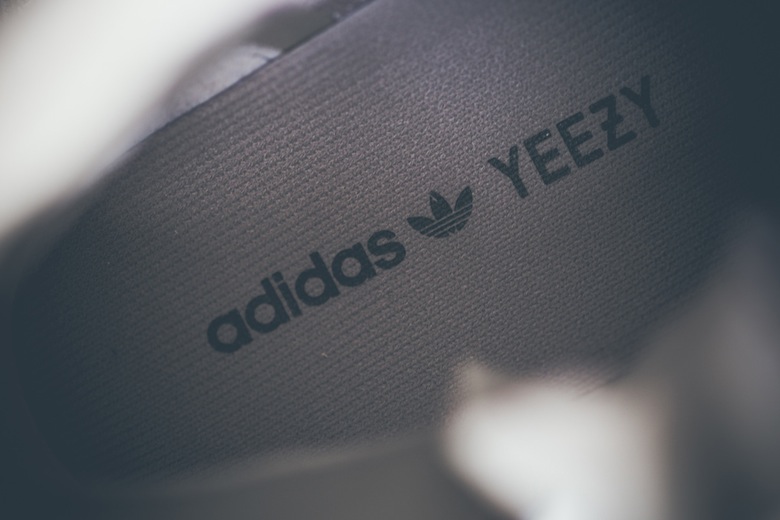adidas Yeezy Boost 750 Nouvelles Images Sneakers