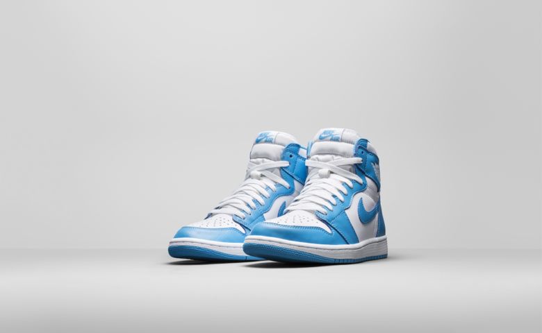 air-jordan-1-carolina-2015-3