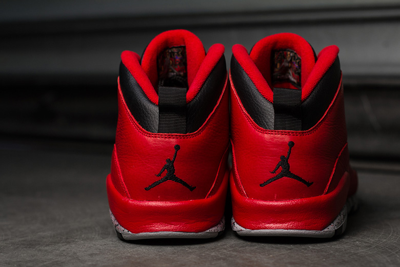 Air Jordan 10 Bulls over Broadway Sneakers