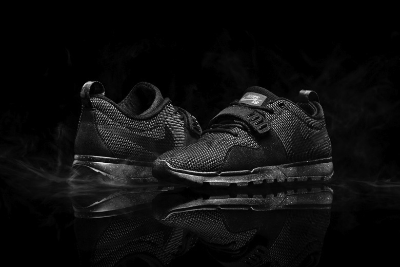 nike noir scratch