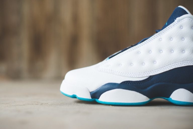 jordan 13 hornets