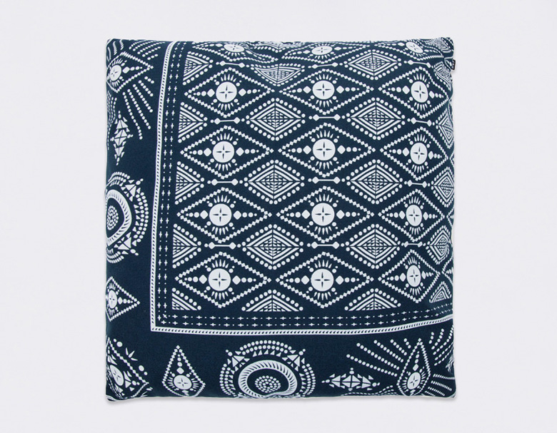 huf-coussin-bandana