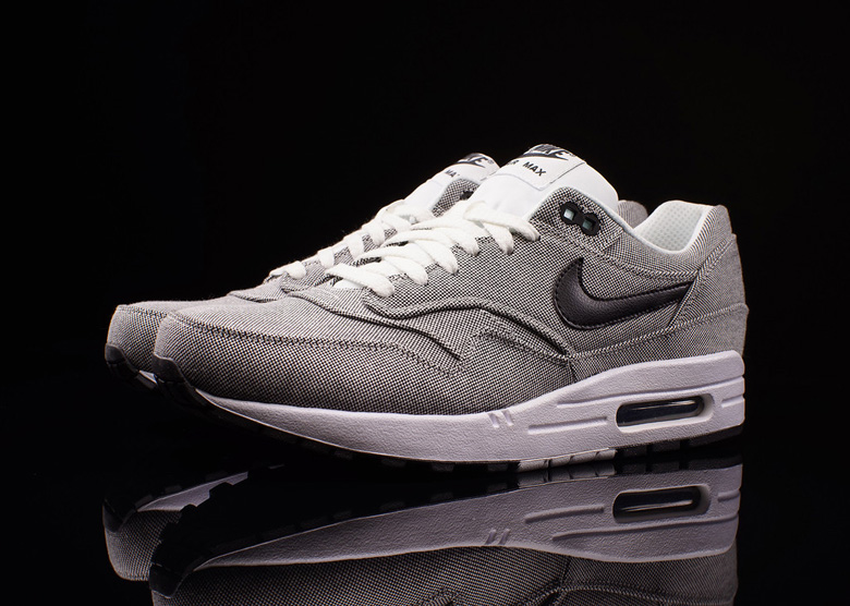 nike-air-max-1-picnic-4