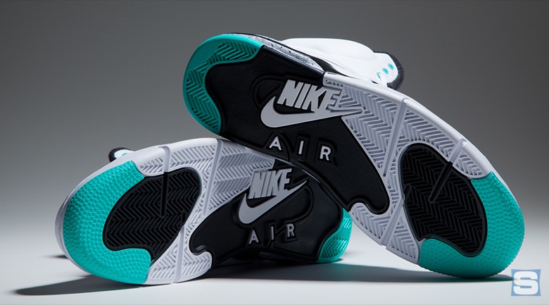 nike-air-command-force-emerald-avril2-2015-3