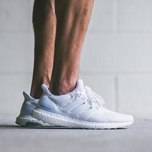 ultra boost triple white 3.0 homme
