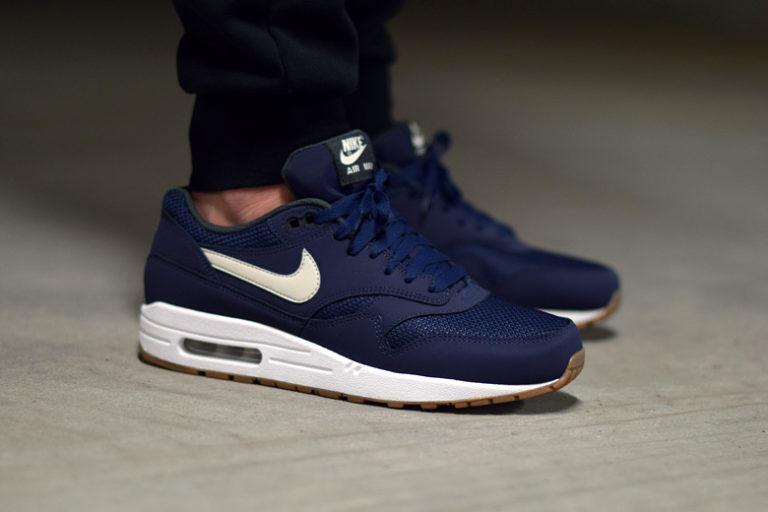 air max 1 navy gum