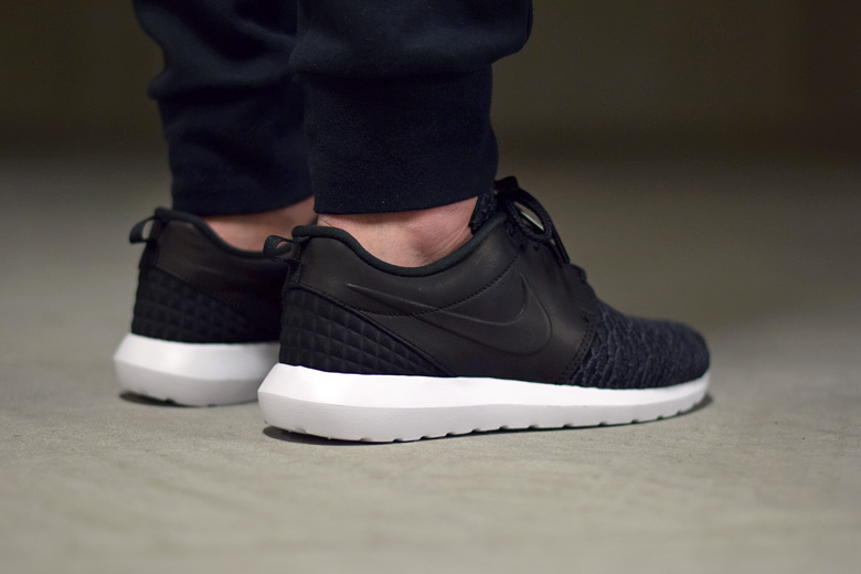 nike-flyknit-roshe-prm-3