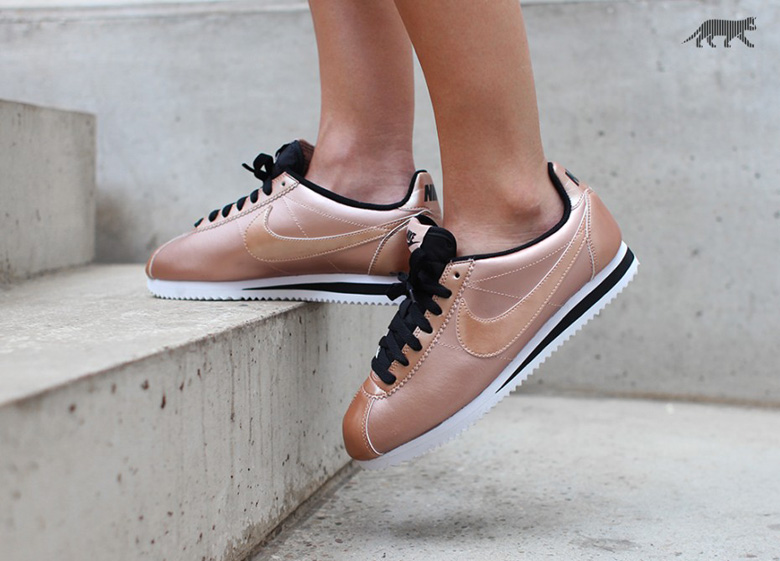 Nike cortez femme metallic red bronze sale