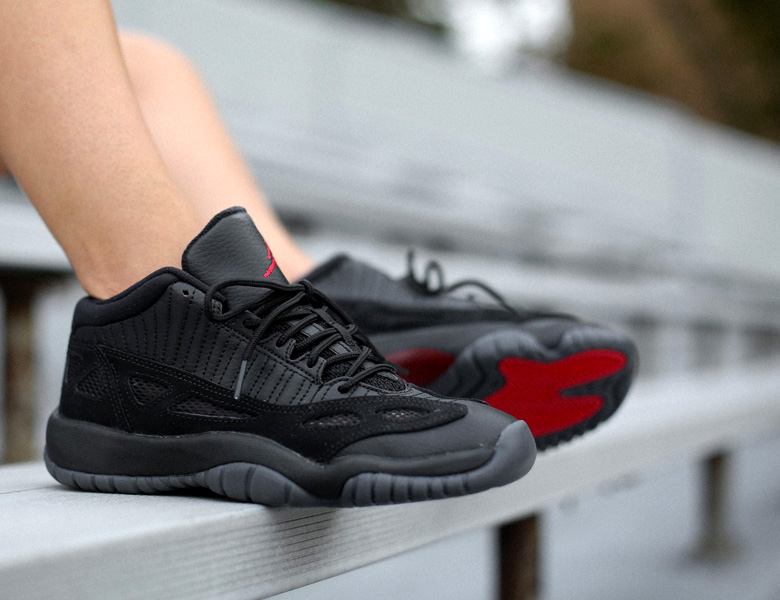 air-jordan-11-low-ie-black-red