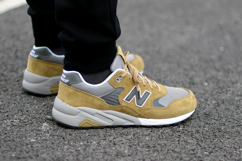 new balance mrt580 beige