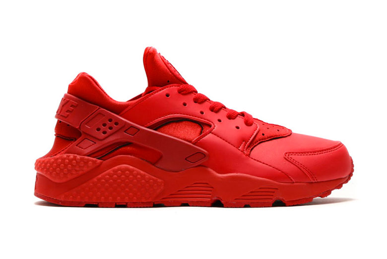 nike air huarache triple red