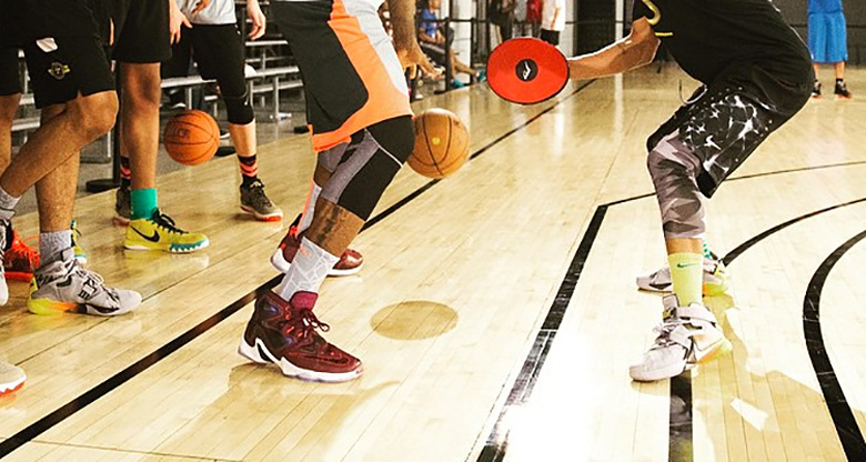 nike-lebron-13-cavs